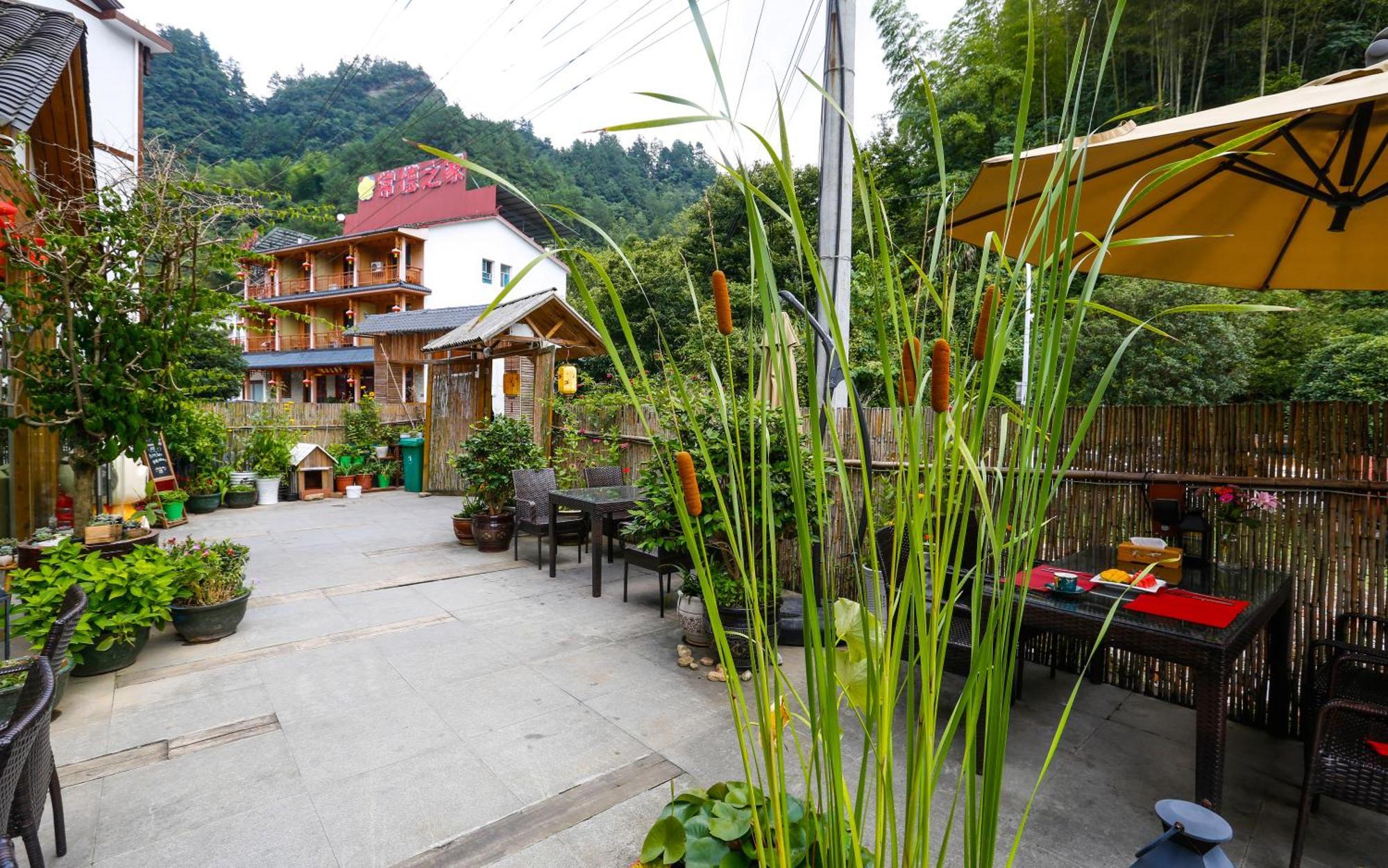 Zhangjiajie Forest Park Youth Hostel Exteriör bild